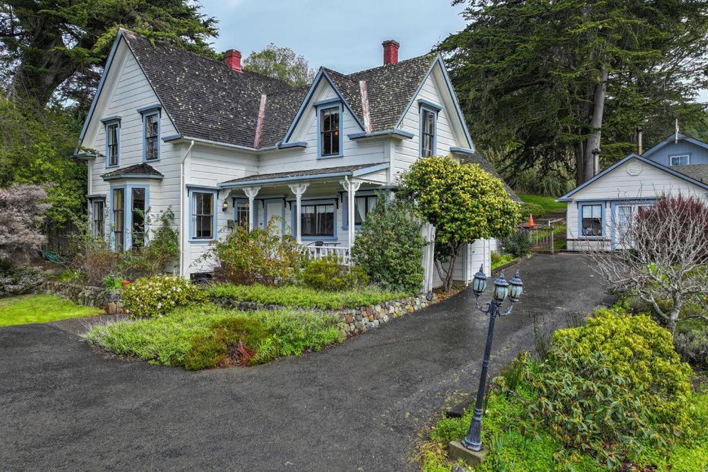 Dennen'S Victorian Farmhouse Little River Extérieur photo